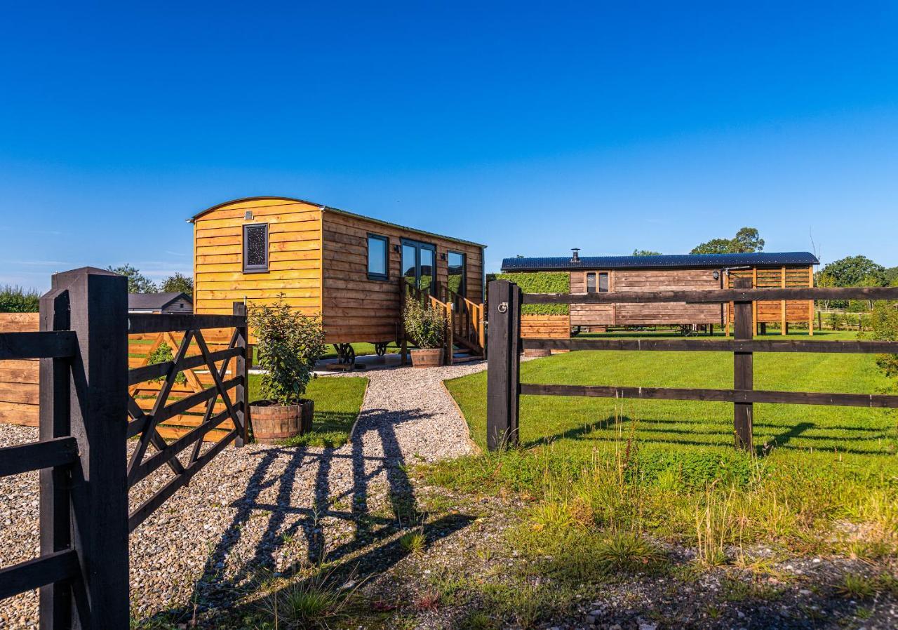 Abberley Shepherds Hut - Ockeridge Rural Retreats Otel Wichenford Dış mekan fotoğraf