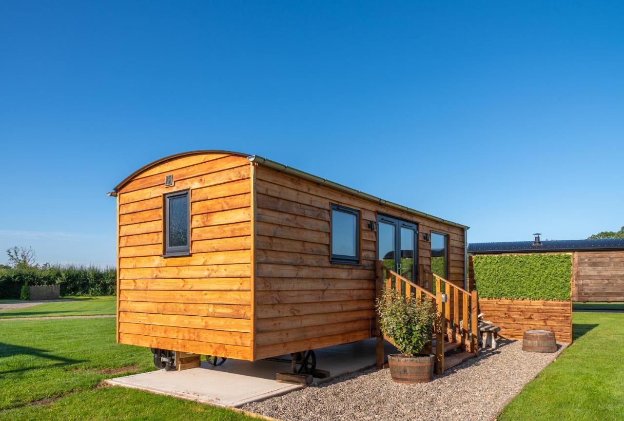 Abberley Shepherds Hut - Ockeridge Rural Retreats Otel Wichenford Dış mekan fotoğraf