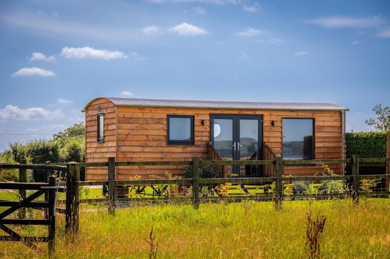 Abberley Shepherds Hut - Ockeridge Rural Retreats Otel Wichenford Dış mekan fotoğraf