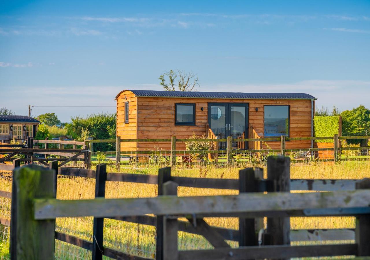 Abberley Shepherds Hut - Ockeridge Rural Retreats Otel Wichenford Dış mekan fotoğraf