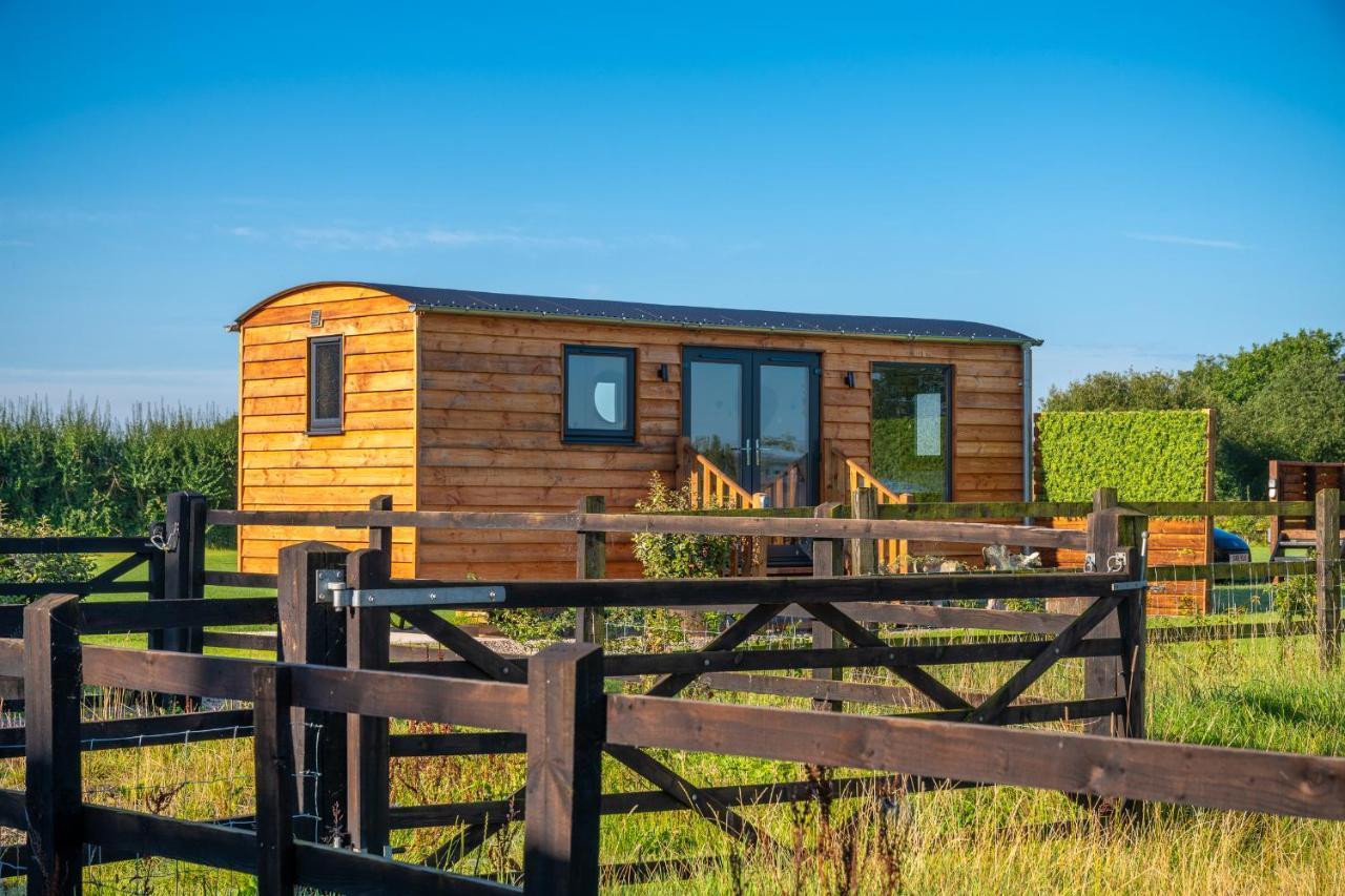 Abberley Shepherds Hut - Ockeridge Rural Retreats Otel Wichenford Dış mekan fotoğraf