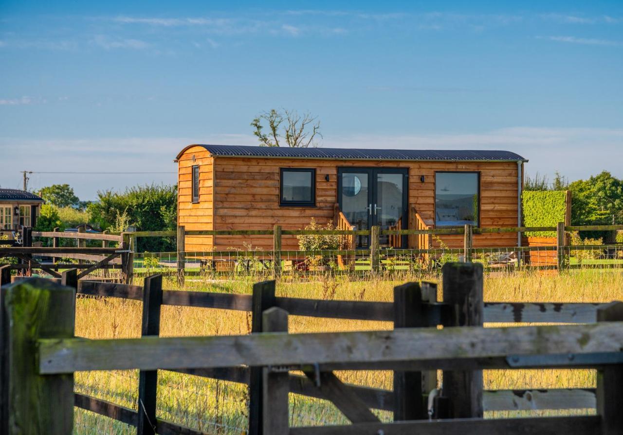 Abberley Shepherds Hut - Ockeridge Rural Retreats Otel Wichenford Dış mekan fotoğraf