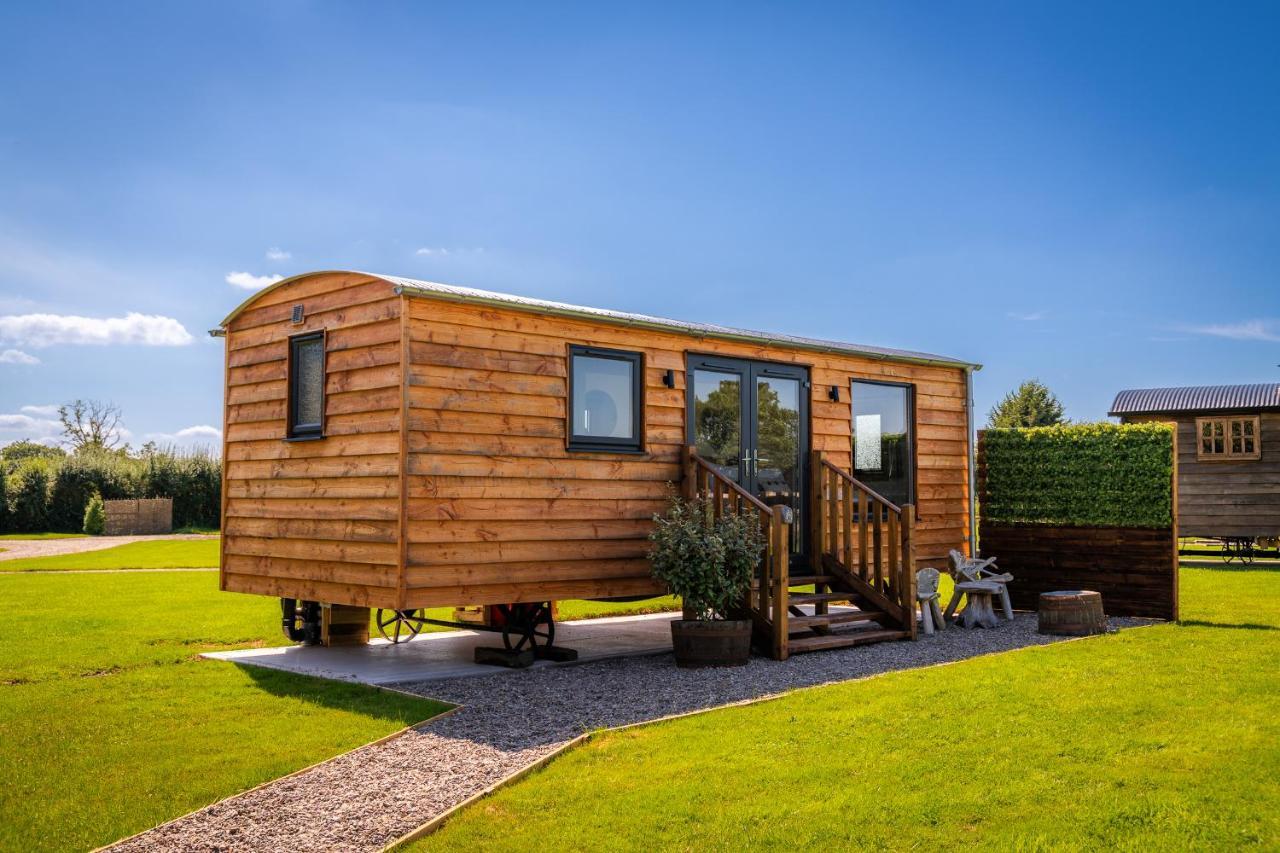 Abberley Shepherds Hut - Ockeridge Rural Retreats Otel Wichenford Dış mekan fotoğraf