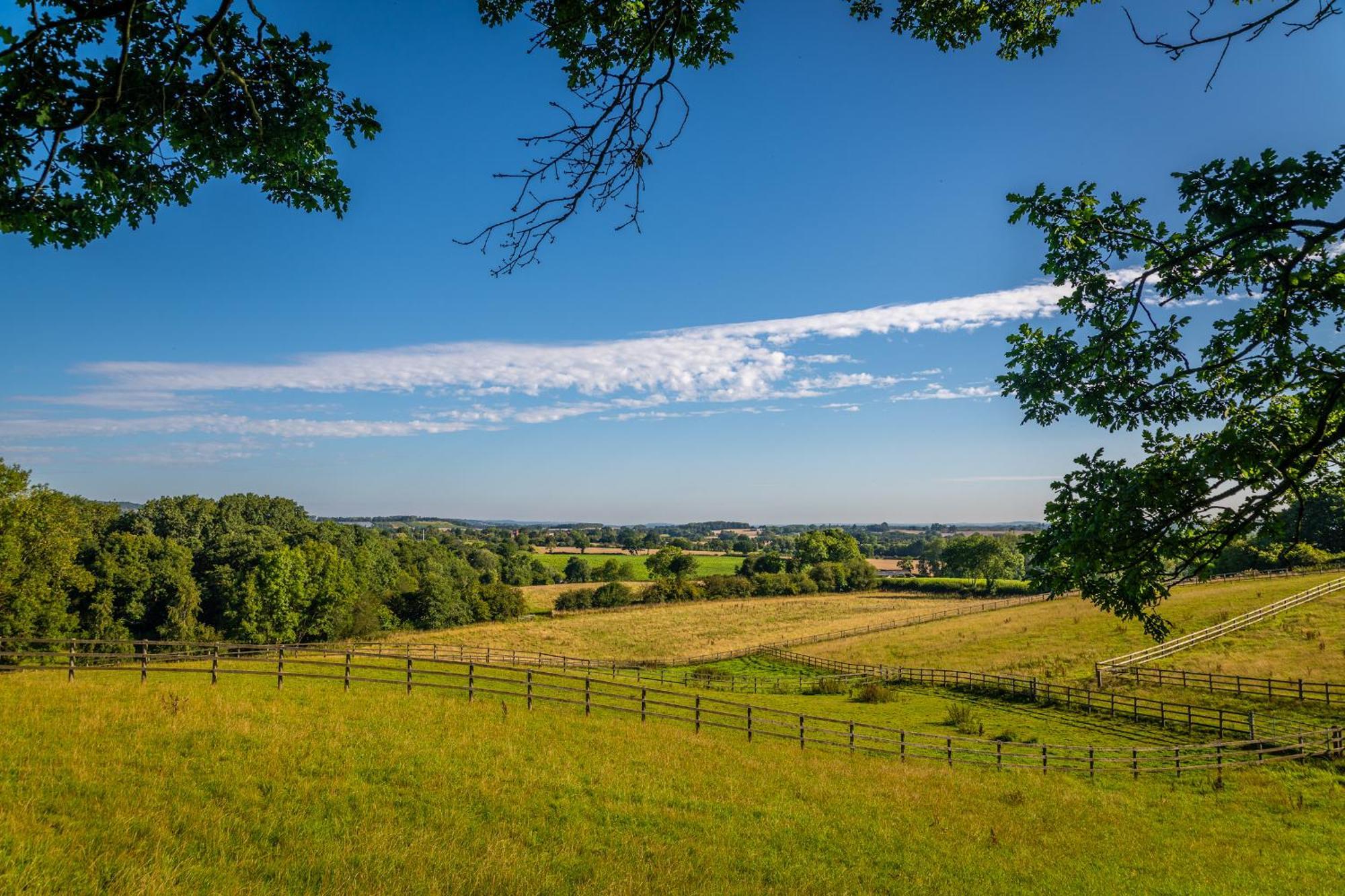 Abberley Shepherds Hut - Ockeridge Rural Retreats Otel Wichenford Dış mekan fotoğraf